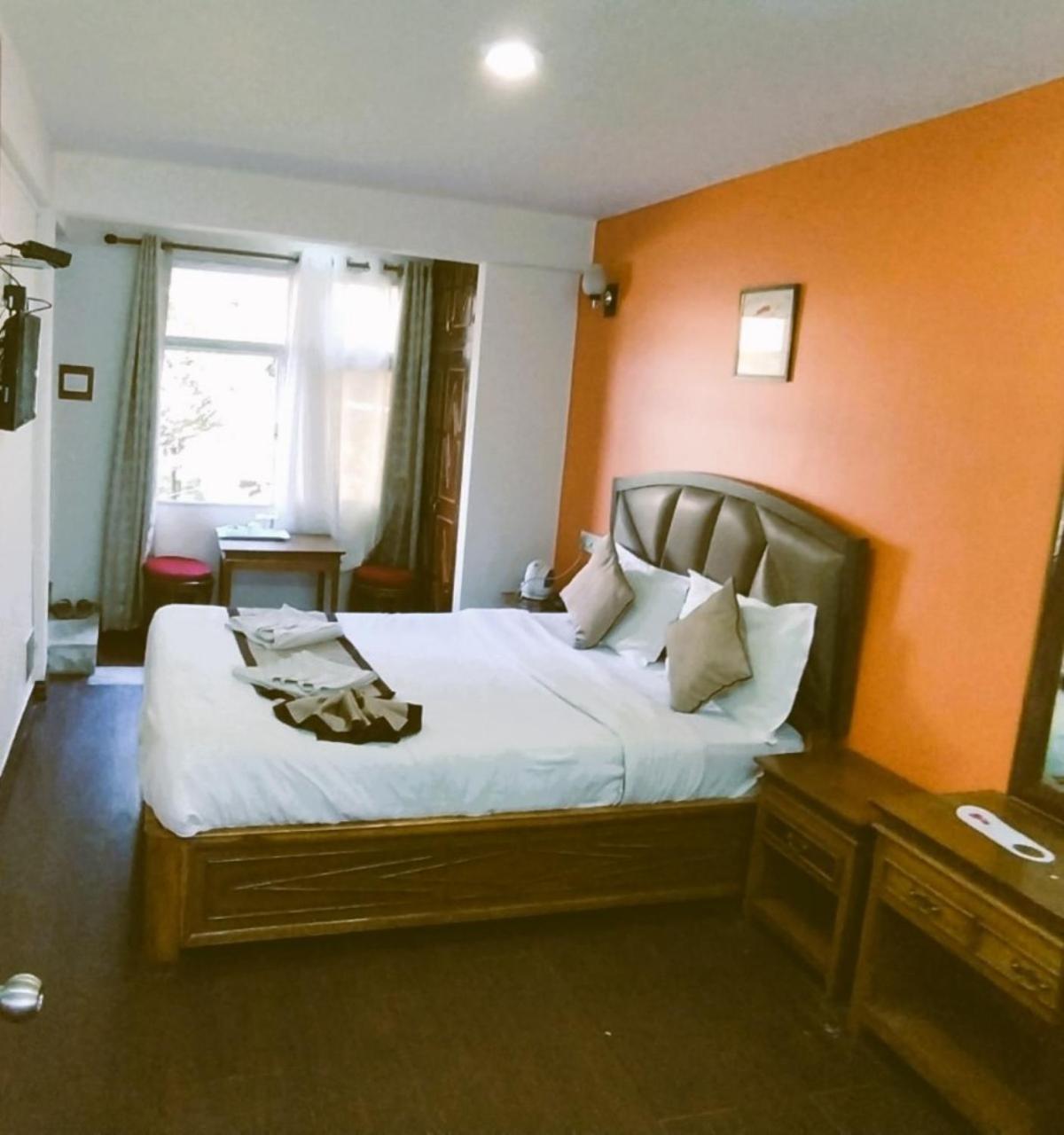 Hotel Kasturi Palace & Restaurant Darjeeling 大吉岭 外观 照片