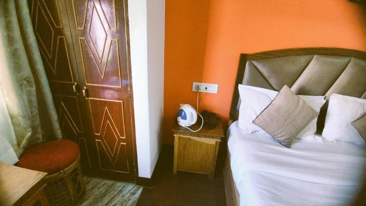 Hotel Kasturi Palace & Restaurant Darjeeling 大吉岭 外观 照片