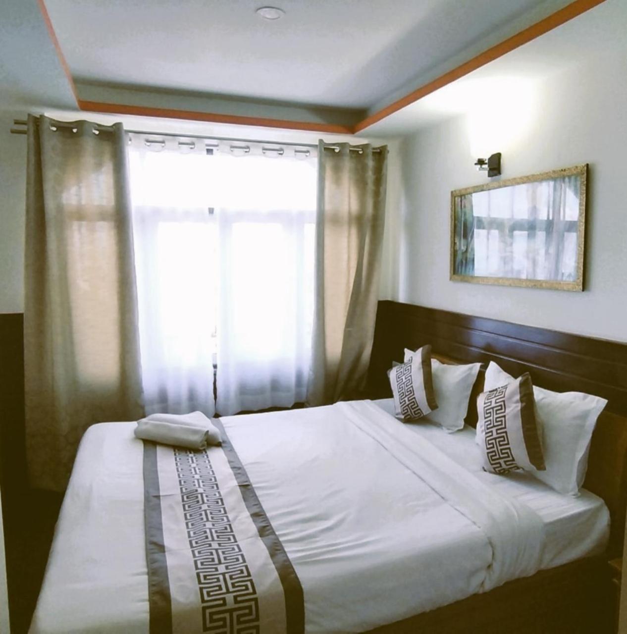 Hotel Kasturi Palace & Restaurant Darjeeling 大吉岭 外观 照片
