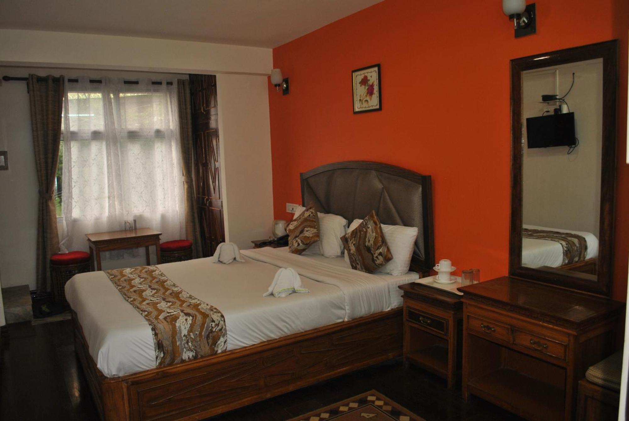 Hotel Kasturi Palace & Restaurant Darjeeling 大吉岭 外观 照片