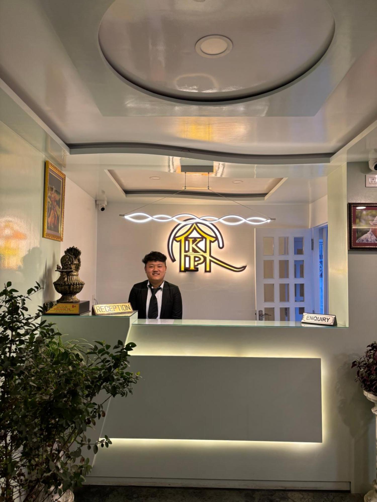 Hotel Kasturi Palace & Restaurant Darjeeling 大吉岭 外观 照片