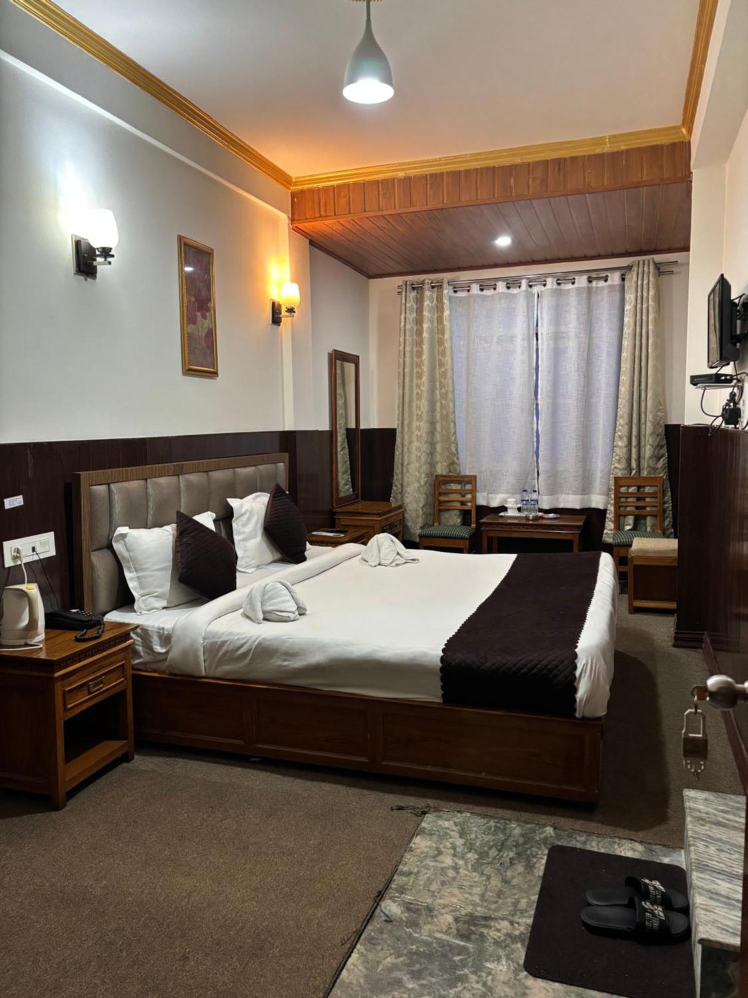 Hotel Kasturi Palace & Restaurant Darjeeling 大吉岭 外观 照片