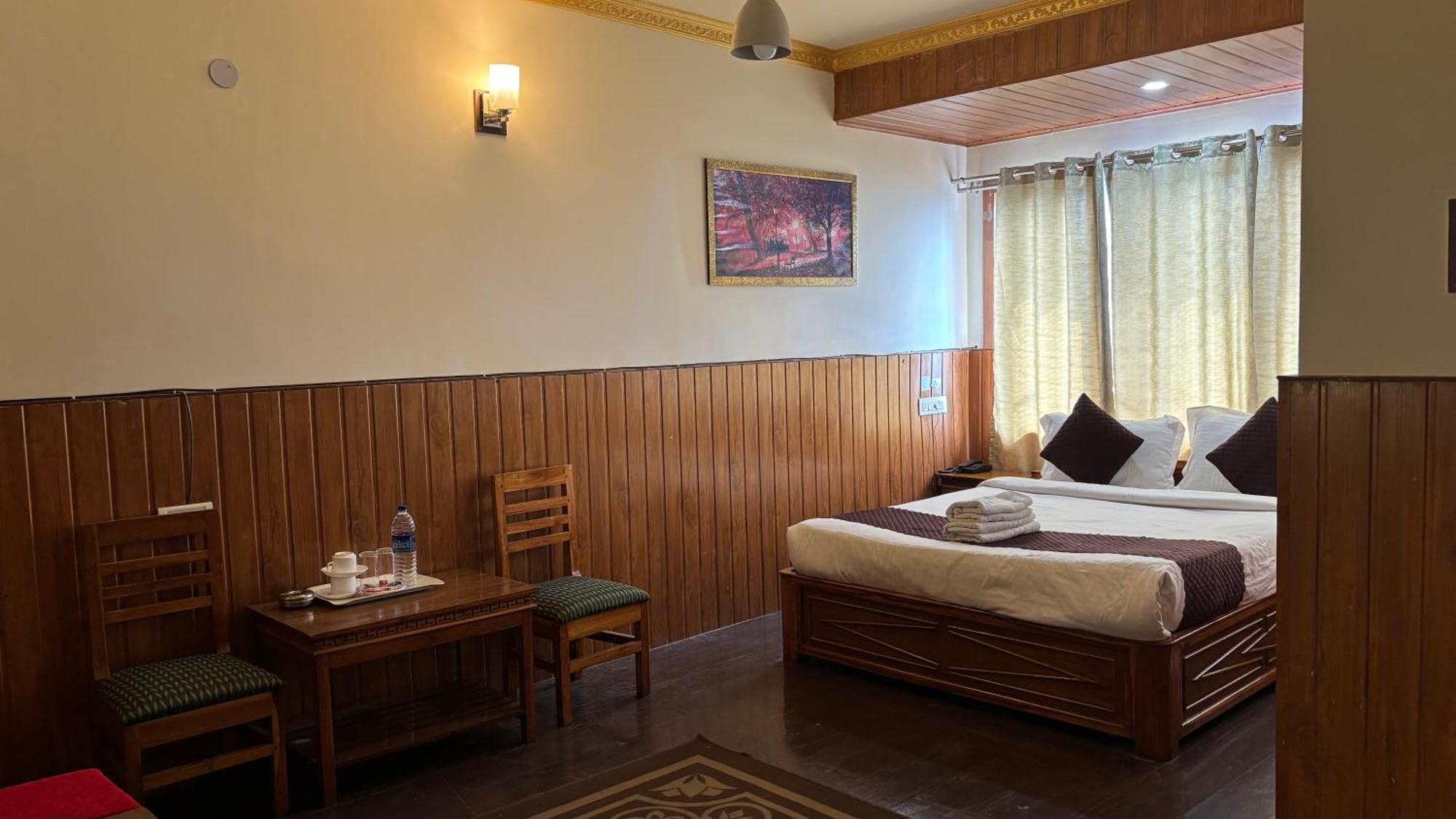 Hotel Kasturi Palace & Restaurant Darjeeling 大吉岭 外观 照片