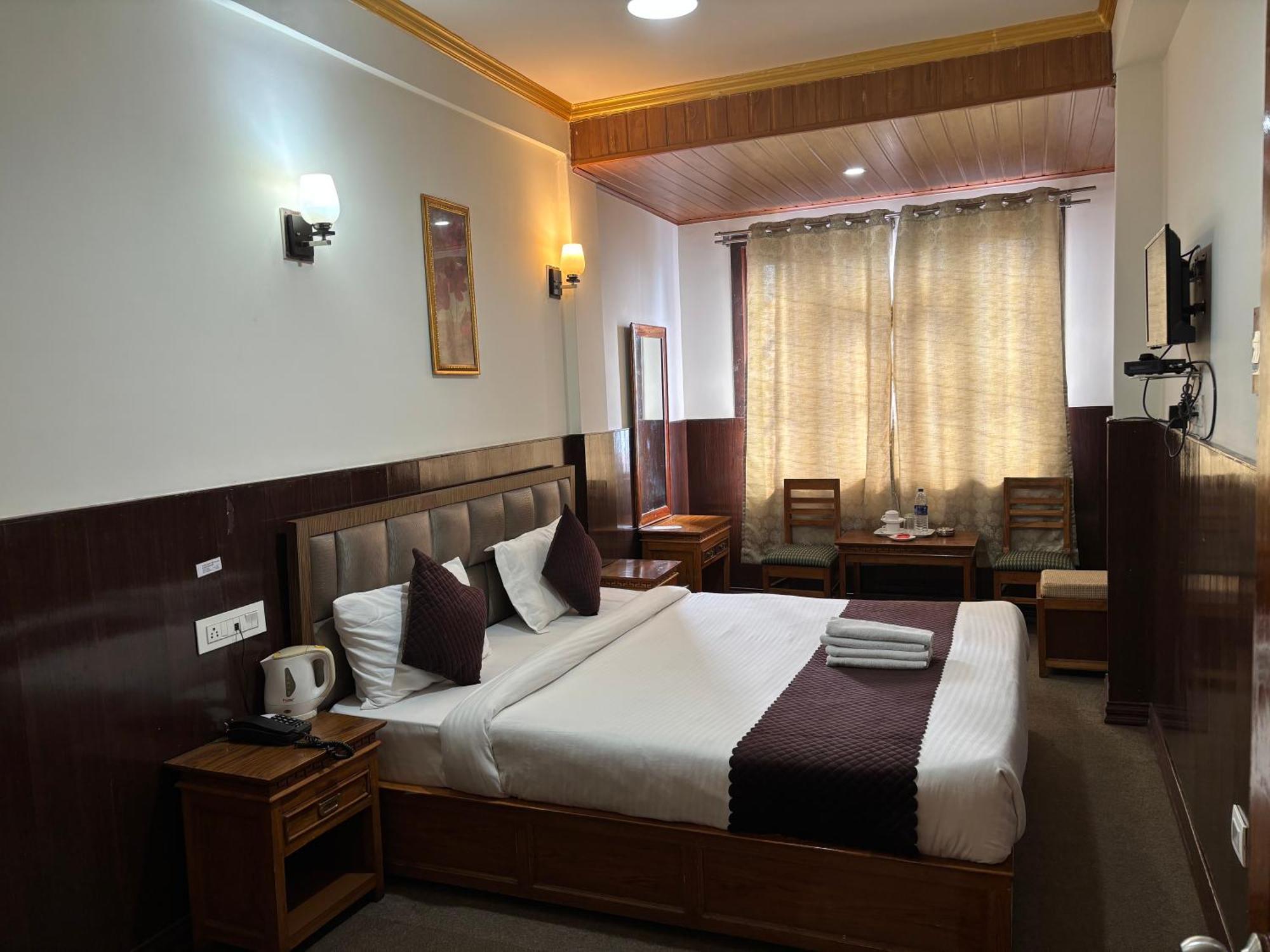 Hotel Kasturi Palace & Restaurant Darjeeling 大吉岭 外观 照片