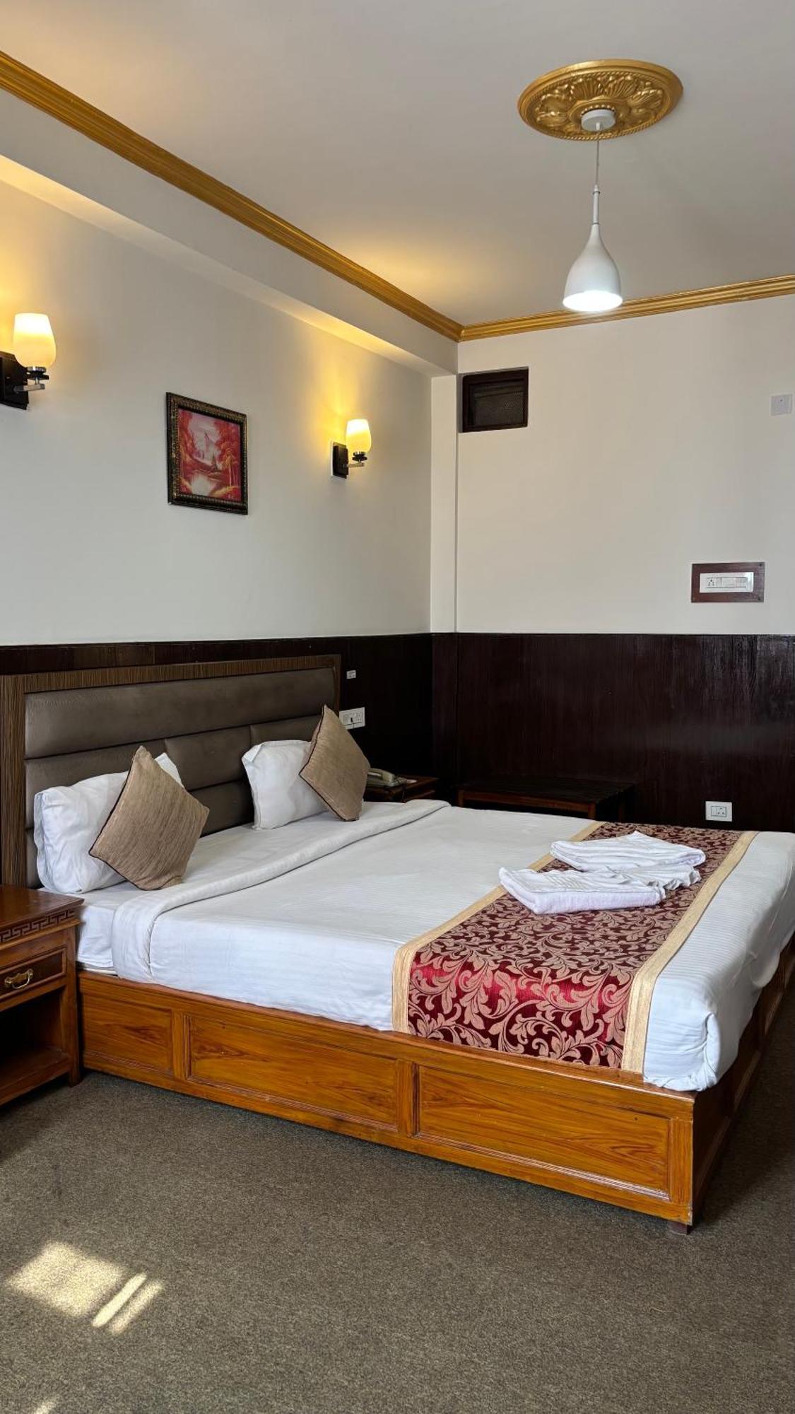 Hotel Kasturi Palace & Restaurant Darjeeling 大吉岭 外观 照片