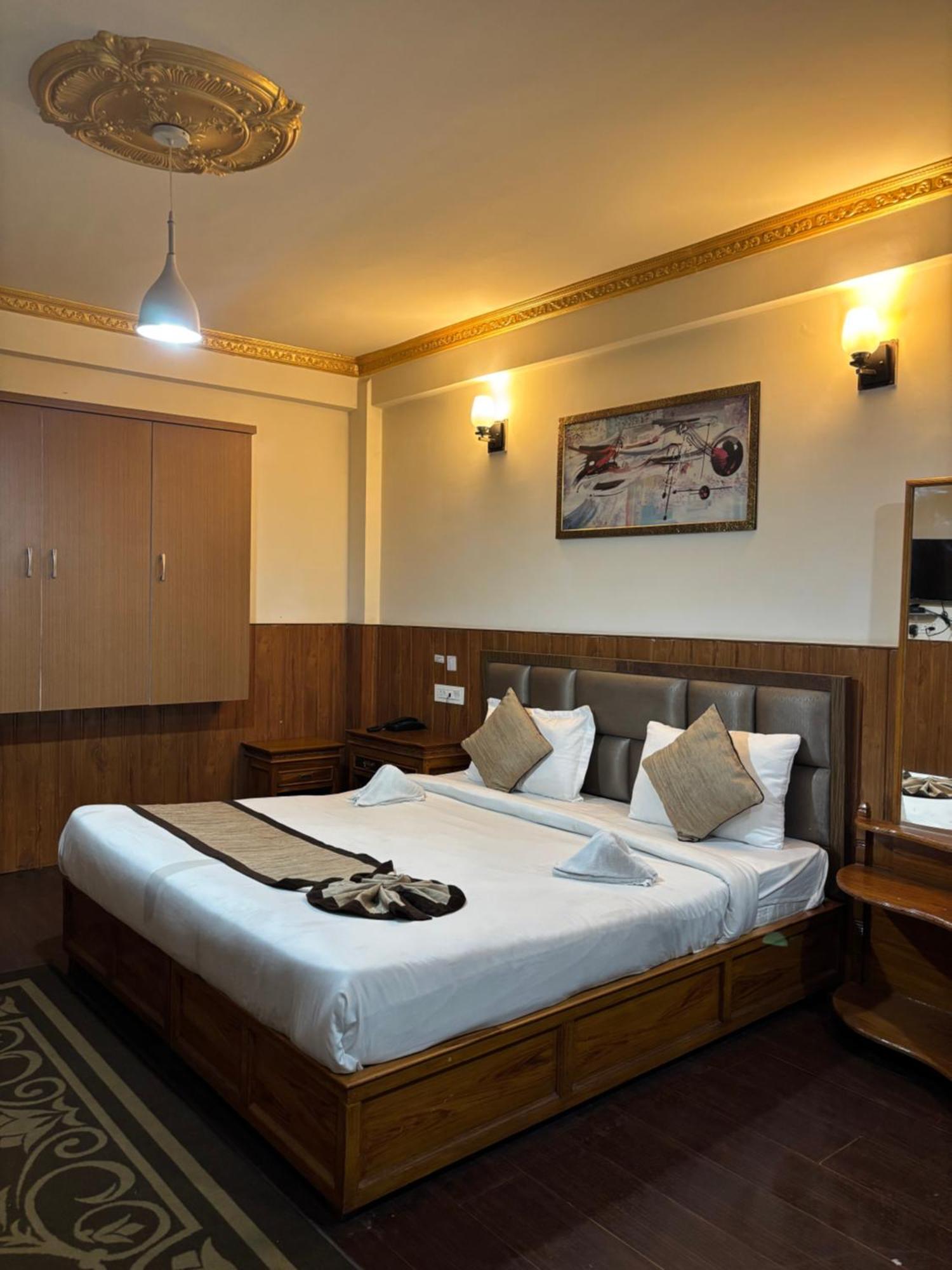 Hotel Kasturi Palace & Restaurant Darjeeling 大吉岭 外观 照片