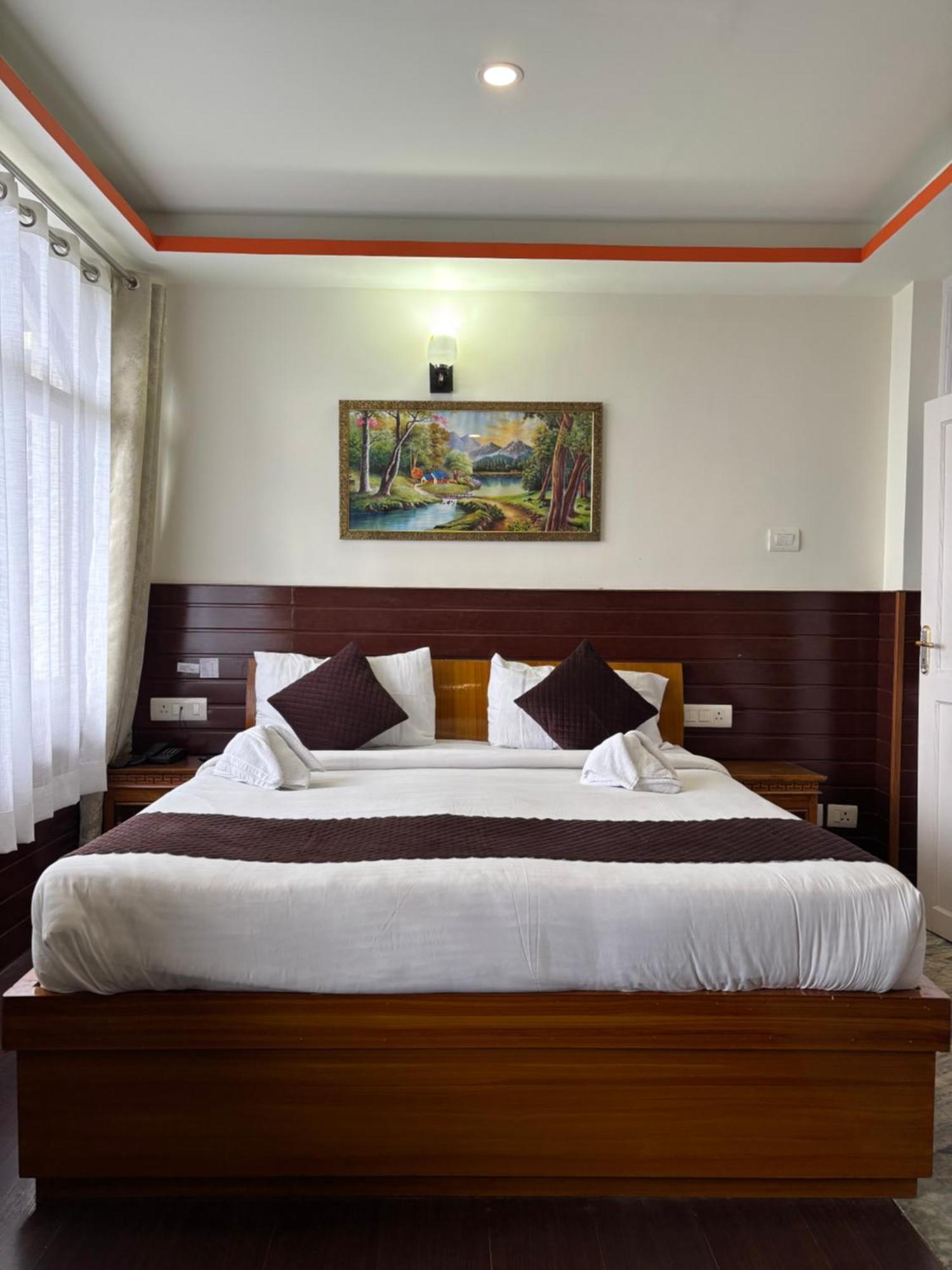 Hotel Kasturi Palace & Restaurant Darjeeling 大吉岭 外观 照片