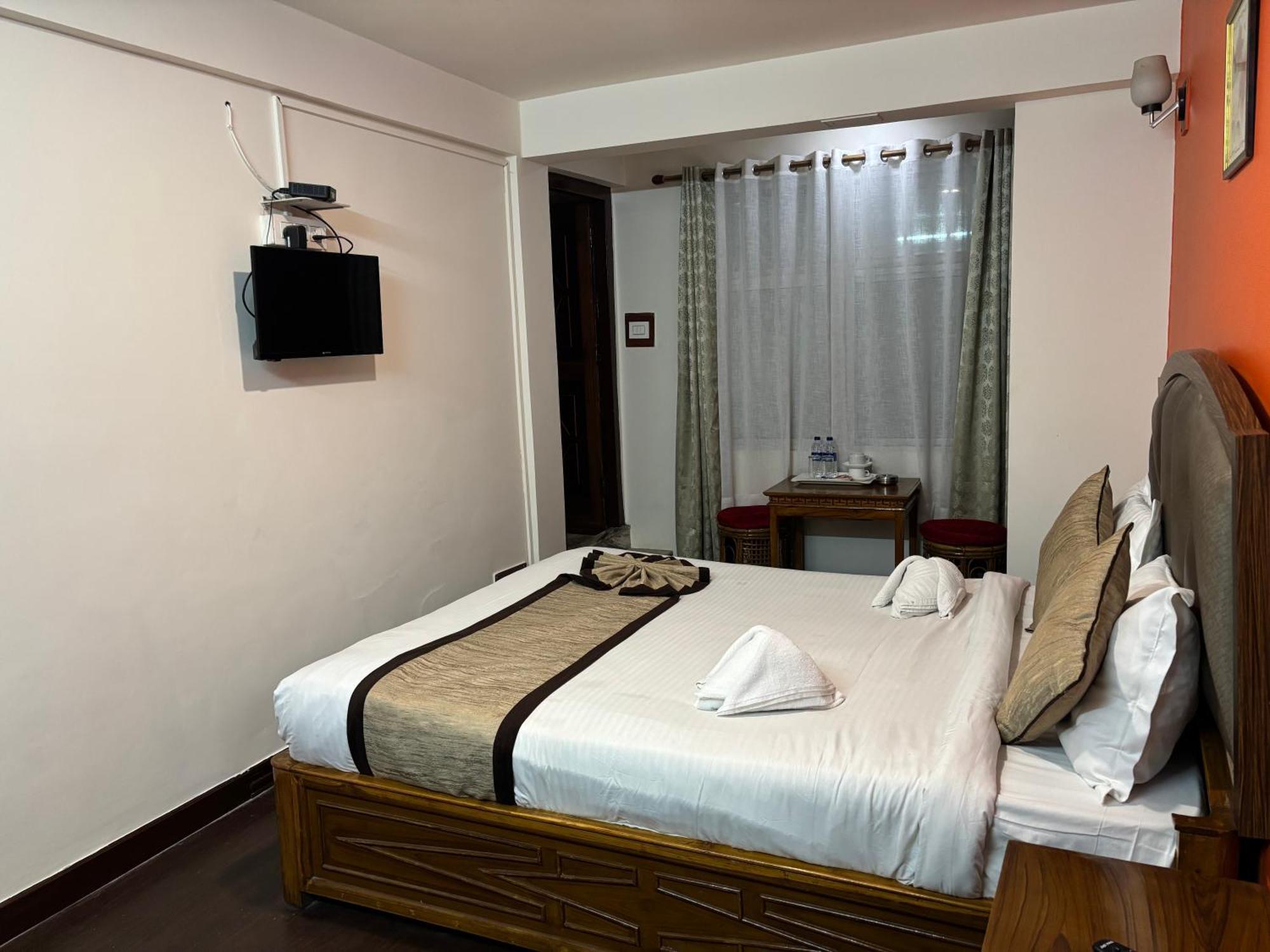 Hotel Kasturi Palace & Restaurant Darjeeling 大吉岭 外观 照片