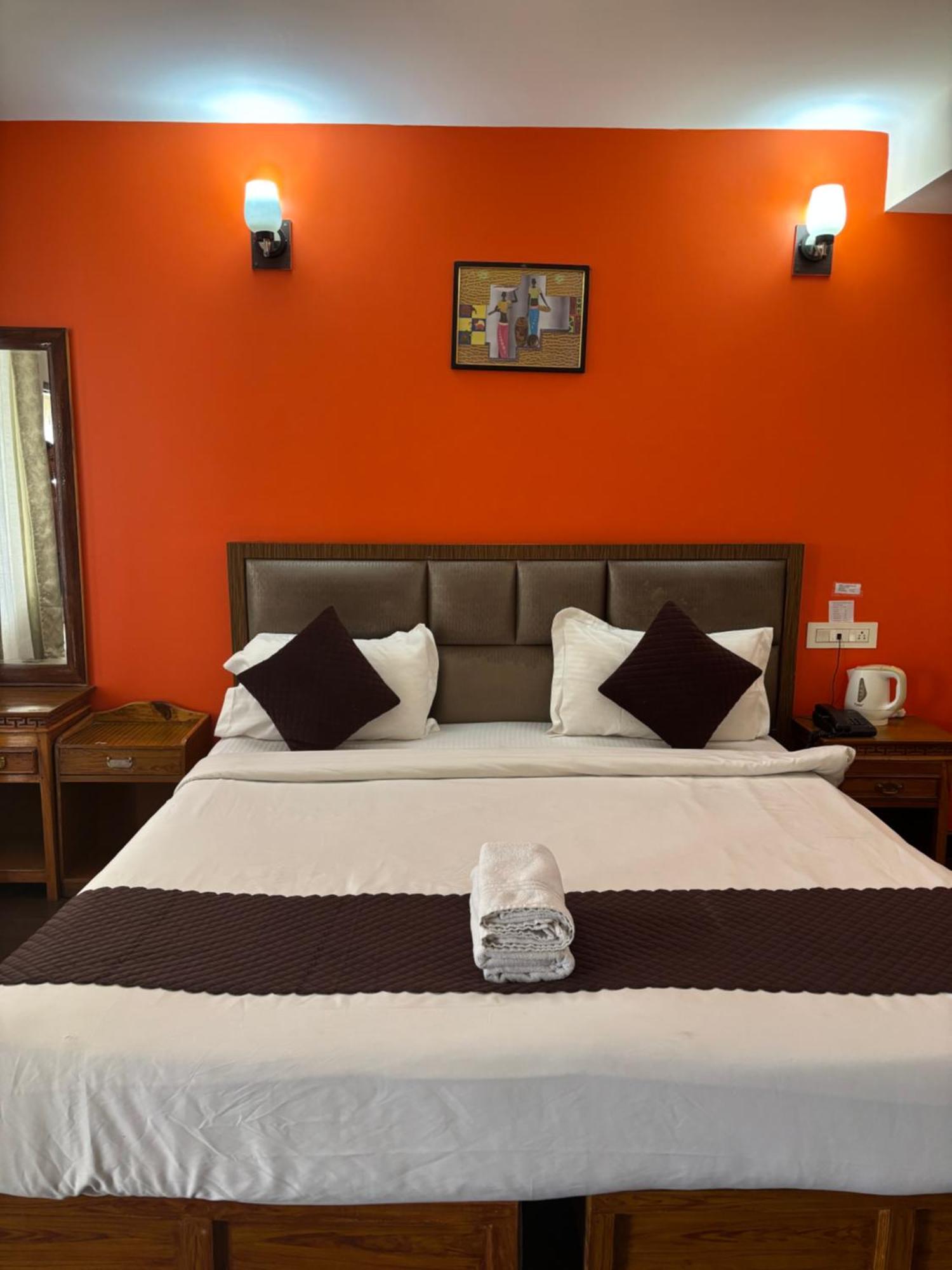 Hotel Kasturi Palace & Restaurant Darjeeling 大吉岭 外观 照片