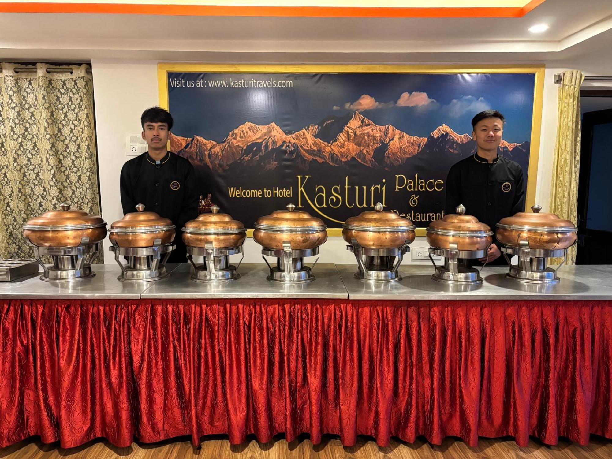 Hotel Kasturi Palace & Restaurant Darjeeling 大吉岭 外观 照片