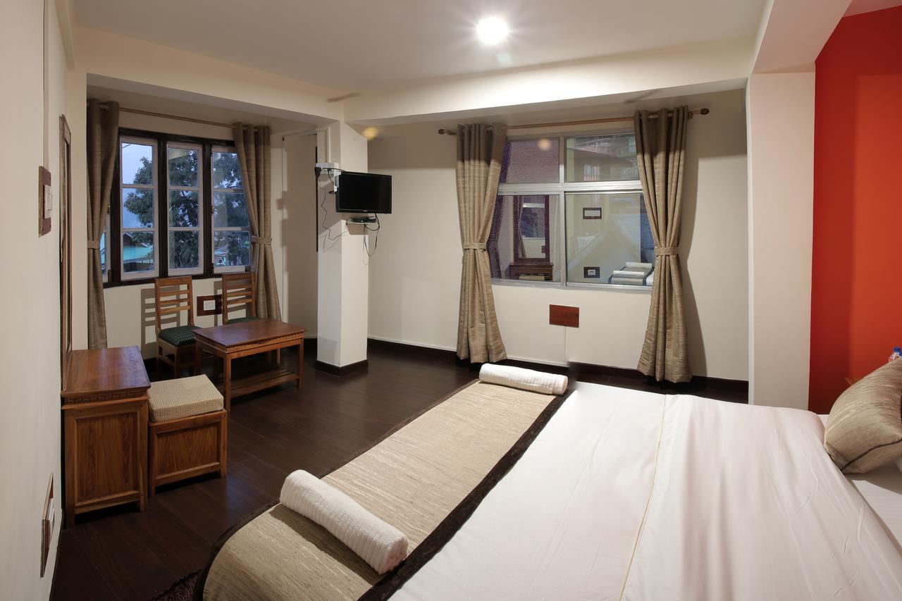 Hotel Kasturi Palace & Restaurant Darjeeling 大吉岭 外观 照片