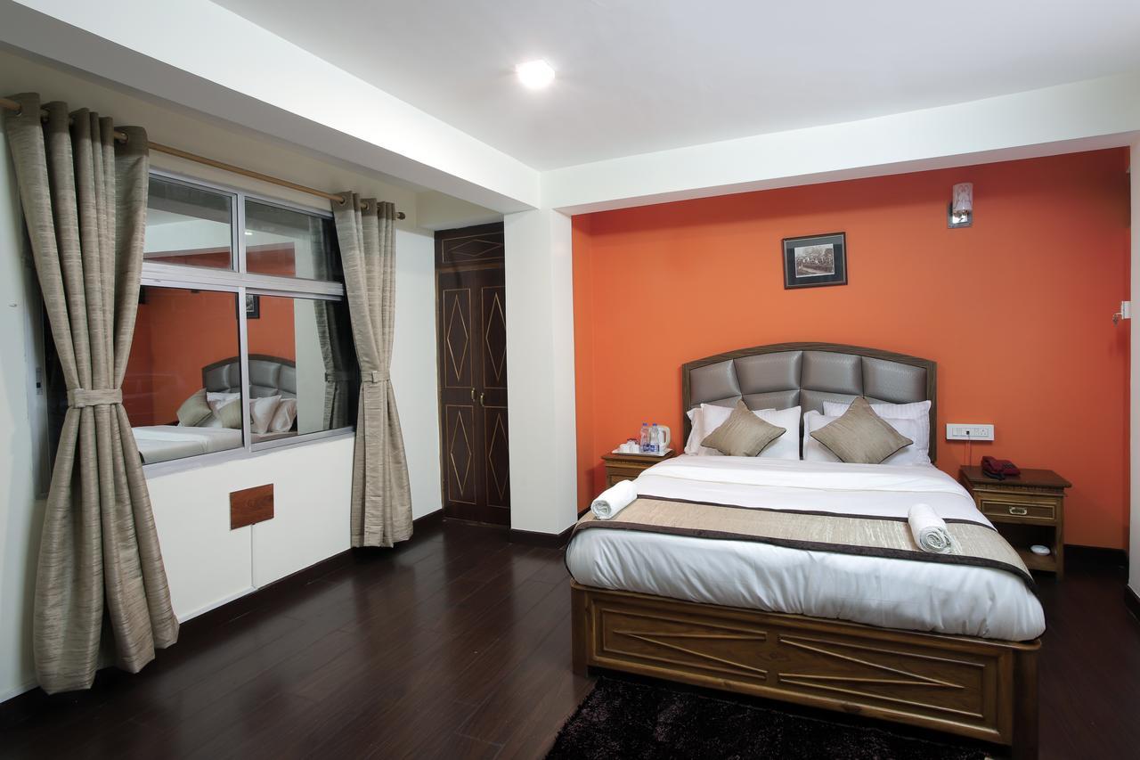 Hotel Kasturi Palace & Restaurant Darjeeling 大吉岭 外观 照片